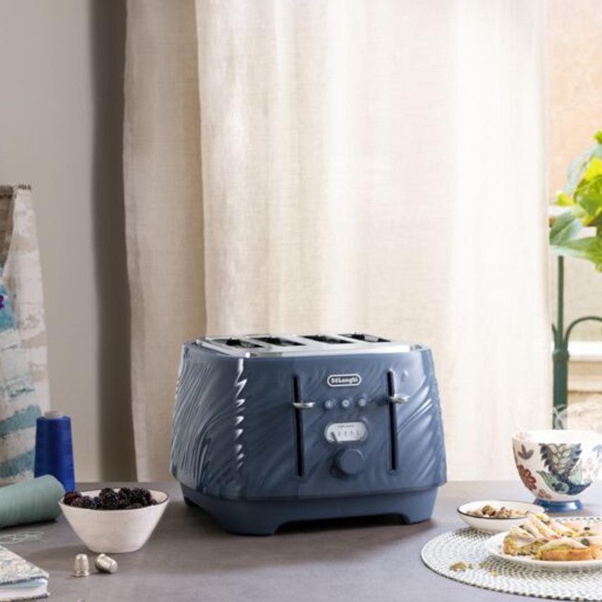 De'Longhi Blue Ballerina 4 Slice Toaster