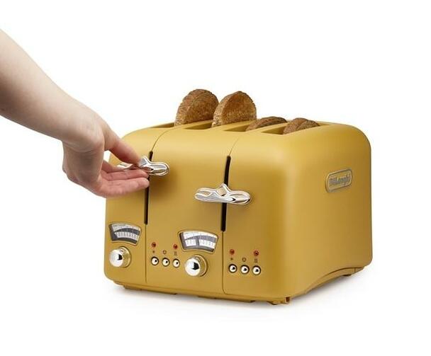 DeLonghi Argento Silva Yellow 4 Slice Toaster